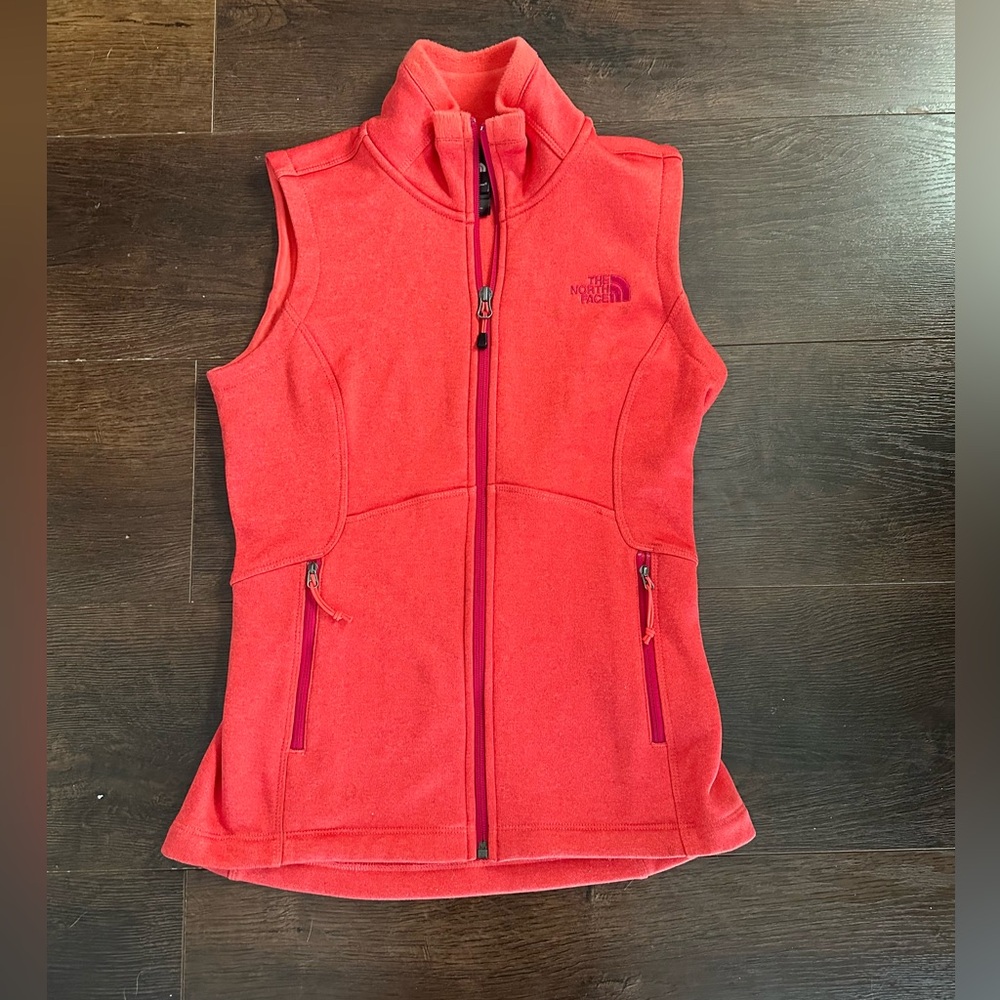 The North Face Women's Vest - Red
